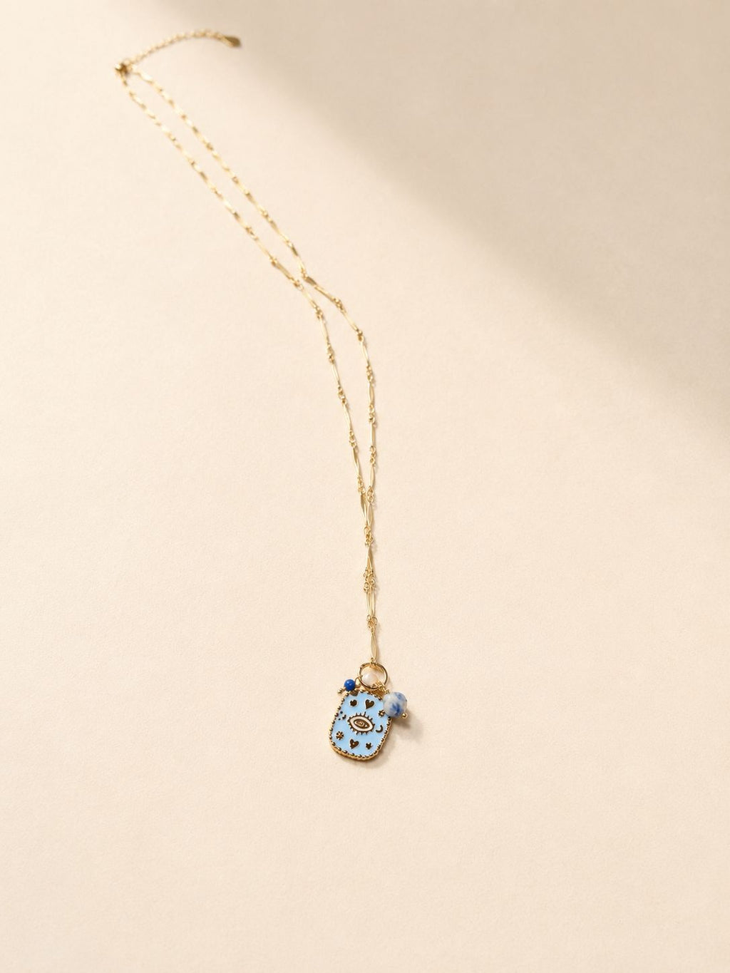 Collier Sarah